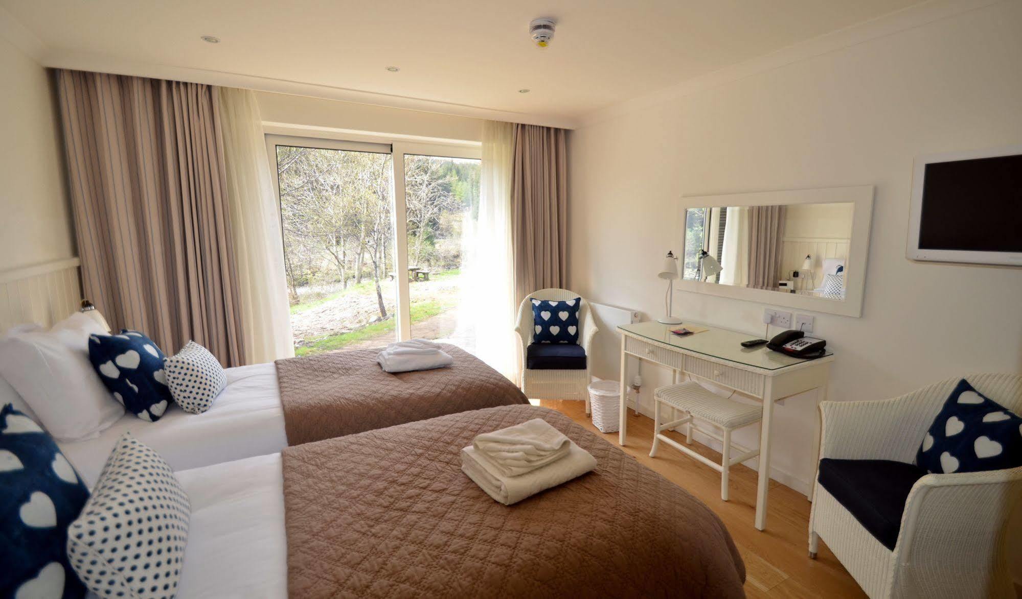 Bridge Of Orchy Hotel Εξωτερικό φωτογραφία
